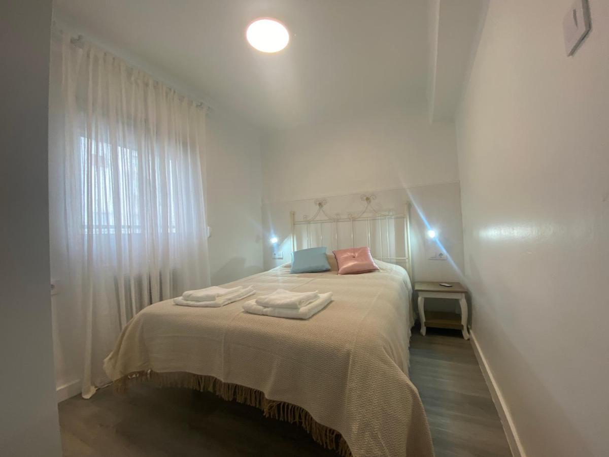 Piso Junto Al Hospital Macarena Apartment Sevilla Bagian luar foto