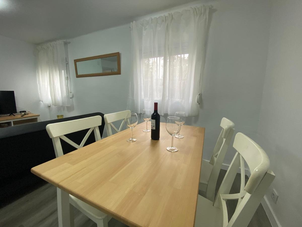 Piso Junto Al Hospital Macarena Apartment Sevilla Bagian luar foto