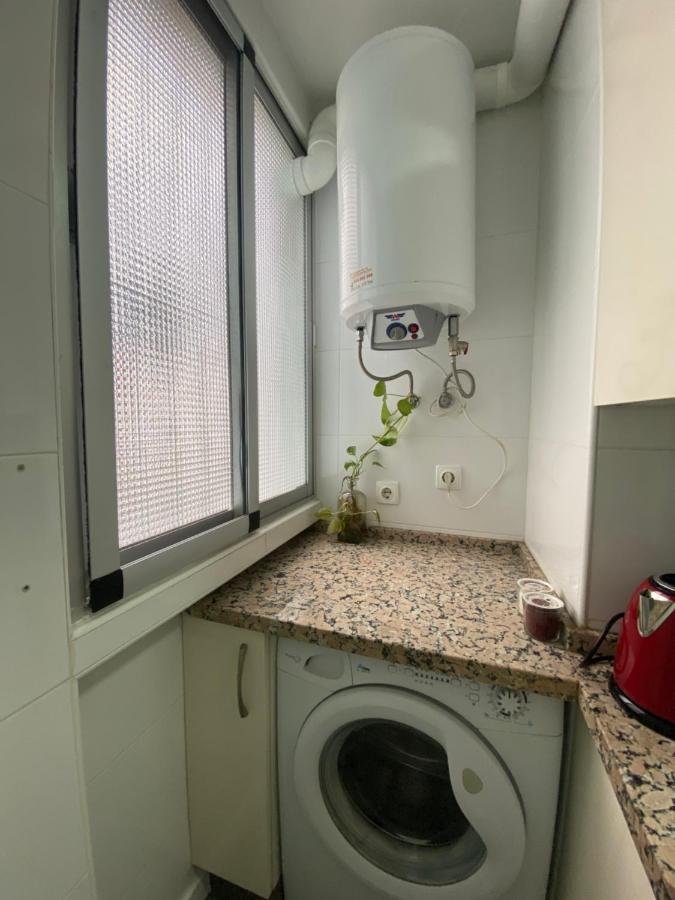 Piso Junto Al Hospital Macarena Apartment Sevilla Bagian luar foto