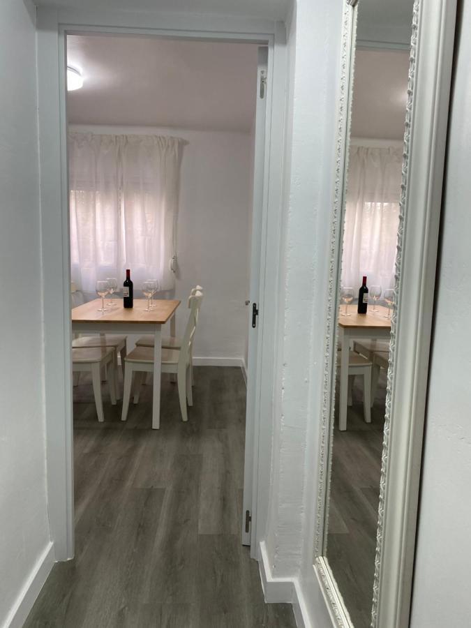 Piso Junto Al Hospital Macarena Apartment Sevilla Bagian luar foto